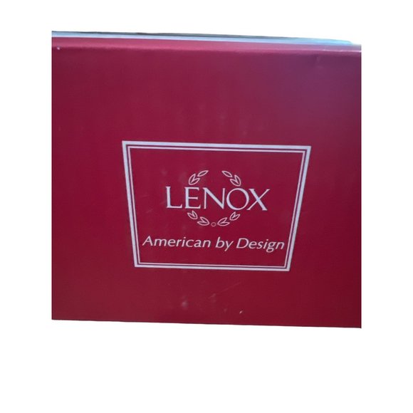 Lenox Holiday Bowl 16 ounce Holly Leave and Ribbons - Picture 5 of 6